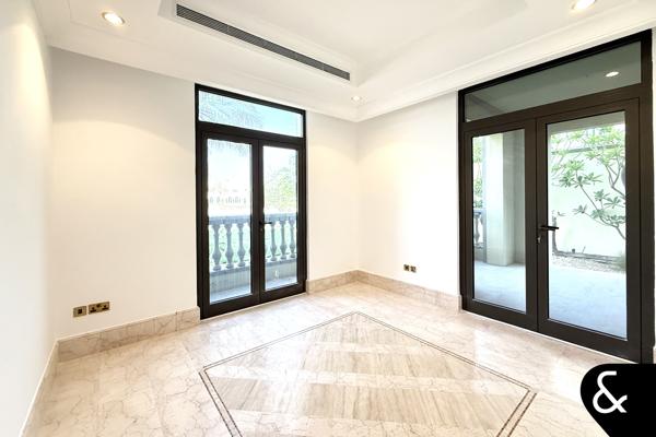 Best Priced Vacant Signature Villa on the Palm